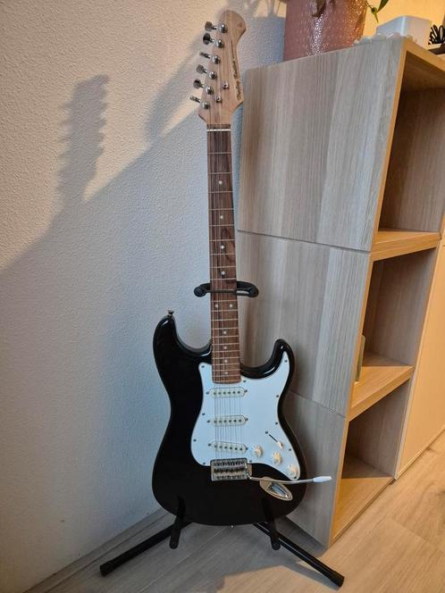 Harley Benton Standard Series, Muziek en Instrumenten, Snaarinstrumenten | Gitaren | Elektrisch, Gebruikt, Fender, Met versterker