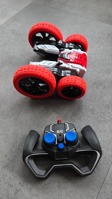 Stunt car met 2 Accu's  beschikbaar voor biedingen