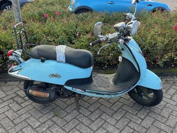 Sym allo 25 km/h beschikbaar voor biedingen