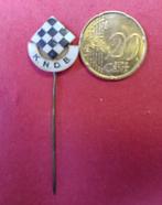 oud plasticje SPELDJE  K.N.D.B. Kon. Nederlandse Dambond, Ophalen of Verzenden, Gebruikt, Sport, Speldje of Pin