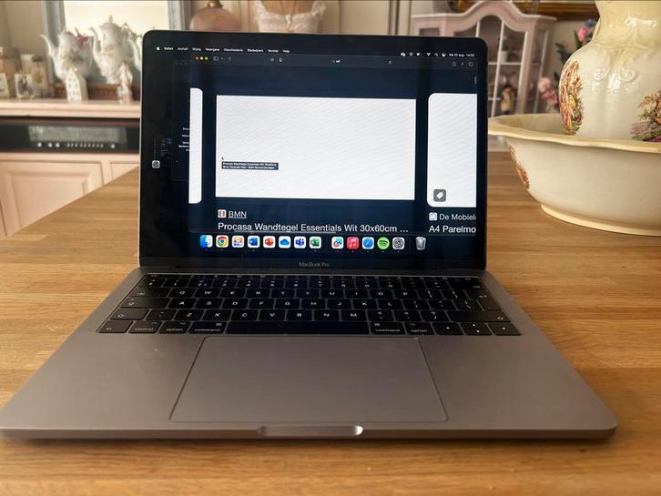 Macbook pro 2017 (kapotte flexkabel), Computers en Software, Apple Macbooks, Gebruikt, MacBook Pro, 13 inch, 2 tot 3 Ghz, 256 GB