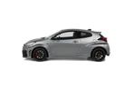Jsn OttoMobile 1:18 Toyota Yaris GR Precious Metal 2024, Hobby en Vrije tijd, Modelauto's | 1:18, OttOMobile, Nieuw, Ophalen of Verzenden