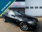 Bmw 3-serie Touring 320i Luxry LEER NAVI XENON INRUIL MOG!!!, Euro 5, Achterwielaandrijving, Zwart, 4 cilinders