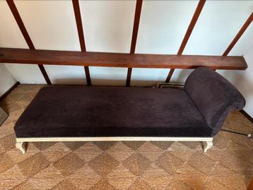 Vintage chaise longue beschikbaar voor biedingen