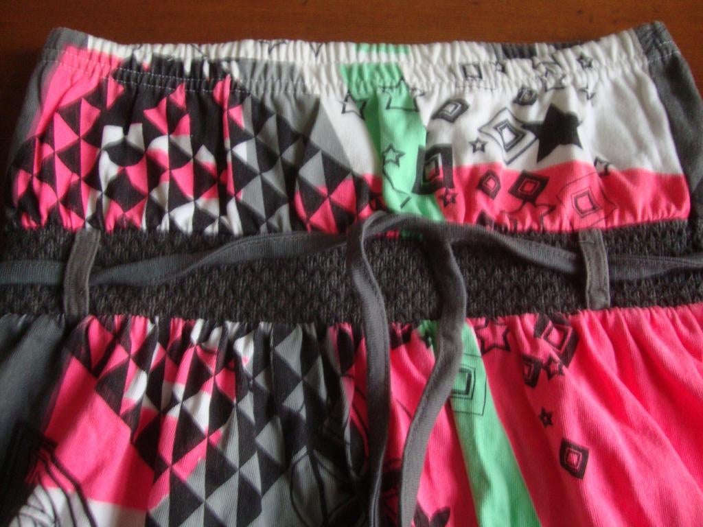 Strapless tuniek shirt neon kleuren. S  S12 capsize Roze tas, Kleding | Dames, Carnaval, Capsize, Ophalen of Verzenden, Zo goed als nieuw