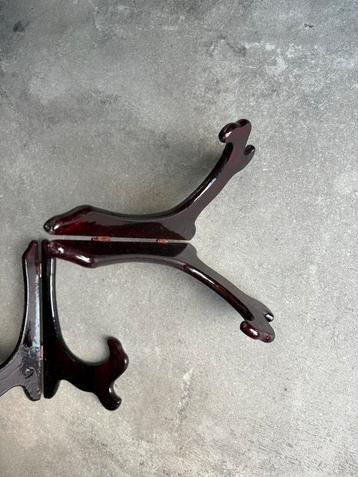 Display bordstandaard beschikbaar voor biedingen