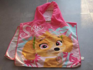 Poncho Paw Patrol Skye en waterschoenen maat 32