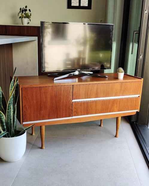 Prachtig vintage teakhouten TV-meubel, Huis en Inrichting, Kasten | Televisiemeubels, Zo goed als nieuw, Minder dan 100 cm, 25 tot 50 cm