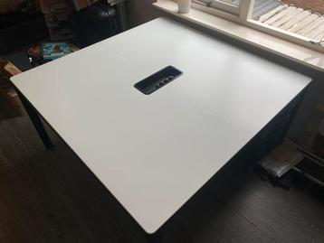 Grote speeltafel Vergader Ikea Bekant Melamine (140x140) - afbeelding 2