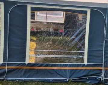 GEVRAAGD in/uitritsbare zijwand  beschikbaar voor biedingen
