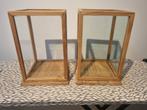 2 houten stolpen, vitrine met glas, Huis en Inrichting, Ophalen, Zo goed als nieuw