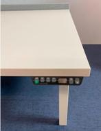 Kantoor verstelbaar bureau (Ahrend), Ophalen, Zo goed als nieuw, Elektrisch, Bureau