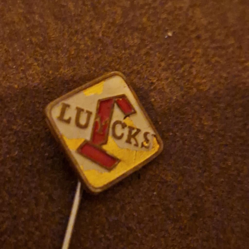 SPELDJE Luycks, Verzamelen, Speldjes, Pins en Buttons, Ophalen of Verzenden, Merk