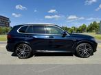 BMW X5 xDrive45e M-Sport Pano / 22 inch / HUD / 360 / Laser, Gebruikt, 394 pk, Lichtsensor, Zwart