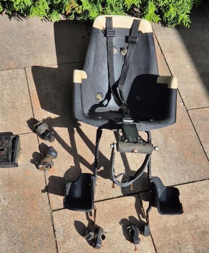 Bobike Kinderzitje achter met voetsteuntjes bijna gratis, Fietsen en Brommers, Fietsaccessoires | Fietsstoeltjes, Gebruikt, Achterzitje