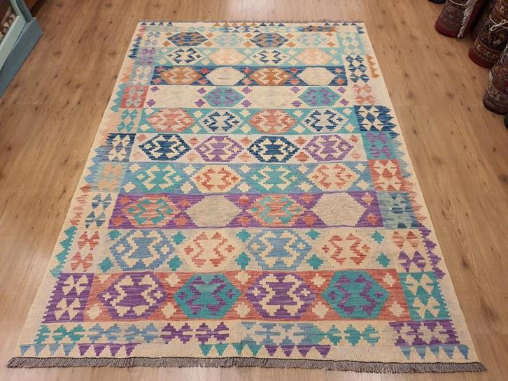 Prachtige handgeweven oosterse kelim 245x171, Huis en Inrichting, Stoffering | Tapijten en Kleden, Nieuw, 150 tot 200 cm, 200 cm of meer