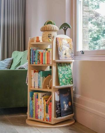 Kids Rotating Bookshelf Compact fits many books beschikbaar voor biedingen