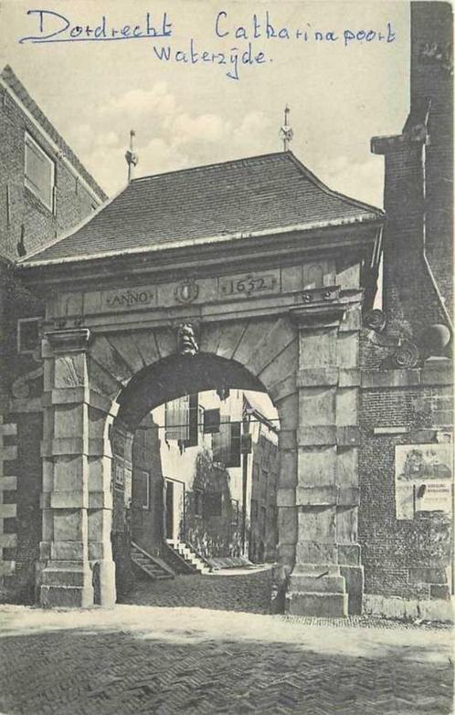 (300-455-033) Dordrecht Catharinepoortje, Verzamelen, Ansichtkaarten | Nederland, Zuid-Holland, Verzenden