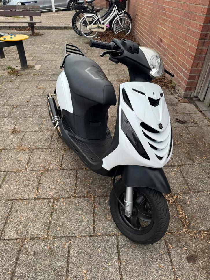 Piaggio zip 70cc 2takt 2017, Fietsen en Brommers, Scooters | Piaggio, Zo goed als nieuw, Zip, Tweetakt, Ophalen of Verzenden