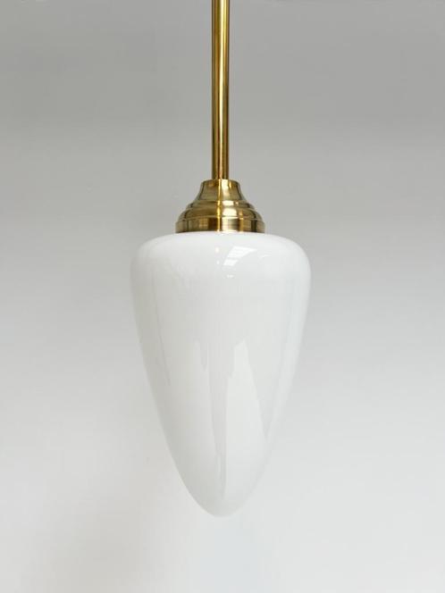 Opaline plafondlamp in de vorm van een druppel, 1970's, Huis en Inrichting, Lampen | Plafondlampen, Gebruikt, Glas, Metaal, Ophalen of Verzenden