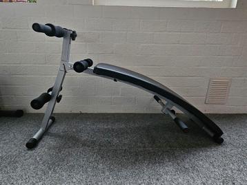 Sit up buiktrainer beschikbaar voor biedingen