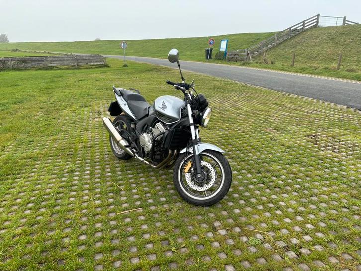 Honda CBF600NA (2009) - A2 (Onbegrensd), Motoren, Motoren | Honda, Particulier, Naked bike, meer dan 35 kW, 4 cilinders, Minimaal motorrijbewijs A2