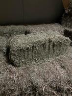 Kleine hooi pakjes van mei 2025, Ophalen, Vee