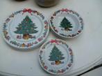 kerstservies  borden met strik, Diversen, Kerst, Ophalen of Verzenden, Nieuw
