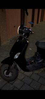 BTC Riva te koop met papieren MOET SNEL WEG!, Fietsen en Brommers, Snorfietsen en Snorscooters, Ophalen, Gebruikt, Benzine, Overige merken