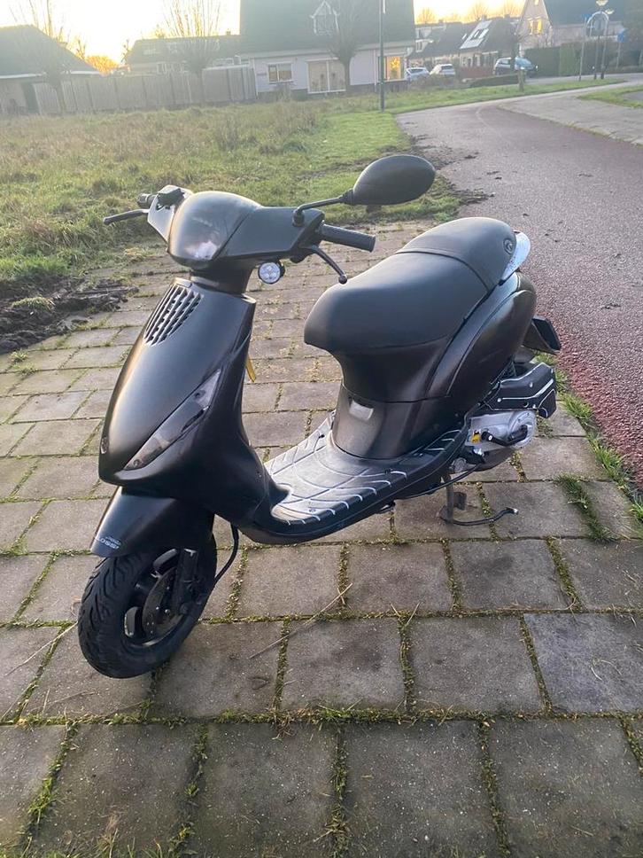 Piaggio zip snor 4t 2v 2014 Ook te ruil! HOEFT NIET WEG, Fietsen en Brommers, Scooters | Piaggio, Gebruikt, Zip, Maximaal 45 km/u
