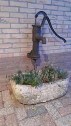 Voeder trog met pomp, Tuin en Terras, Steen, Gebruikt, Minder dan 30 cm, 60 tot 100 cm