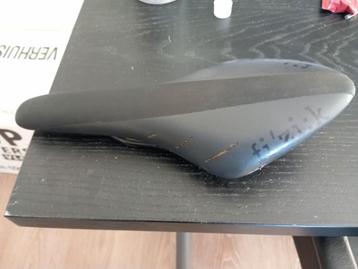 Fizik Arione black classic beschikbaar voor biedingen