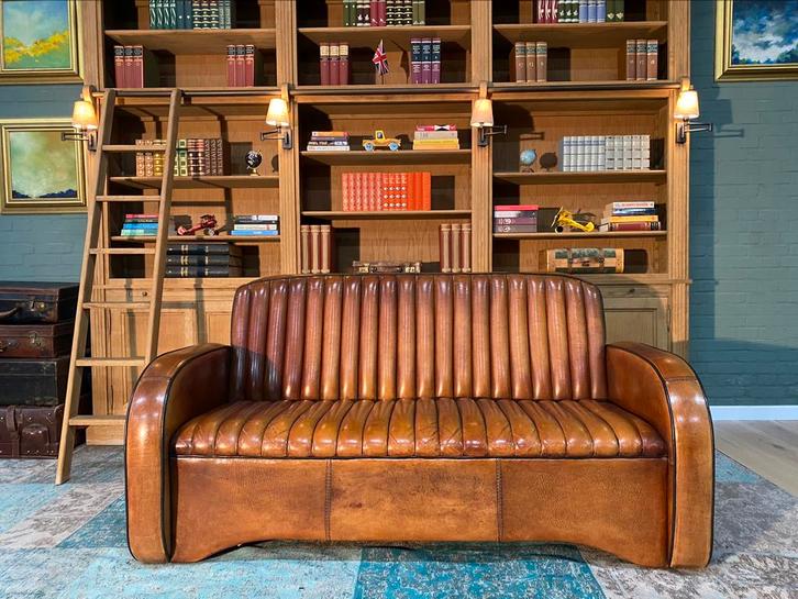 Prachtige schapenleren Art-Deco bank cognac, Huis en Inrichting, Banken | Voetenbanken en Poefen, Gebruikt, 125 cm of meer, Rechthoekig