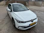 Volkswagen Golf 1.5 TSI Life (bj 2020), Auto's, Euro 6, 4 cilinders, Wit, Origineel Nederlands