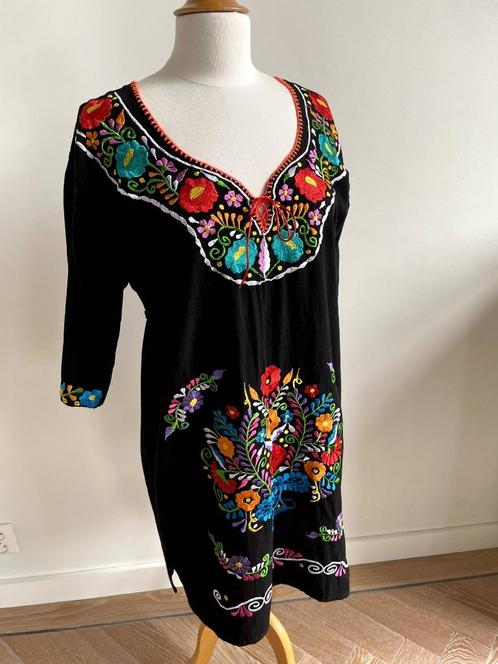 Folklore:Nieuwe, geborduurde Mexicaanse jurk. Maat M, Kleding | Dames, Jurken, Nieuw, Maat 38/40 (M), Zwart, Knielengte, Ophalen of Verzenden