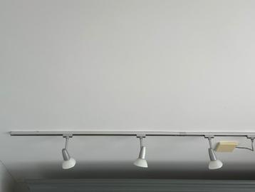 Plafondlamp met 4 spots beschikbaar voor biedingen