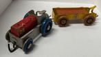 Antieke merk minitoy tractor met aanhanger jaren 50/60, Antiek en Kunst, Antiek | Speelgoed, Verzenden
