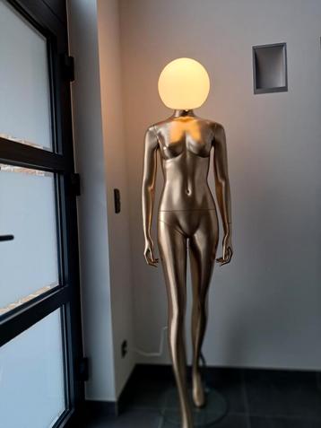 10x kunstzinnige etalagepop mannequin lamp, Hans Boodt  beschikbaar voor biedingen