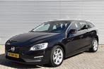 Volvo V60 1.6 D2 MOMENTUM / TREKHAAK / PDC / VOORRUIT VERW., 4 cilinders, Zwart, Origineel Nederlands, 1560 cc