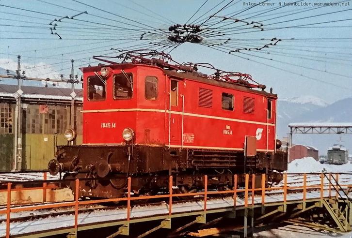LIMA ;Oostenrijkse zware oldtimer serie 1045 top v. MARKLIN, Hobby en Vrije tijd, Modeltreinen | H0, Zo goed als nieuw, Locomotief