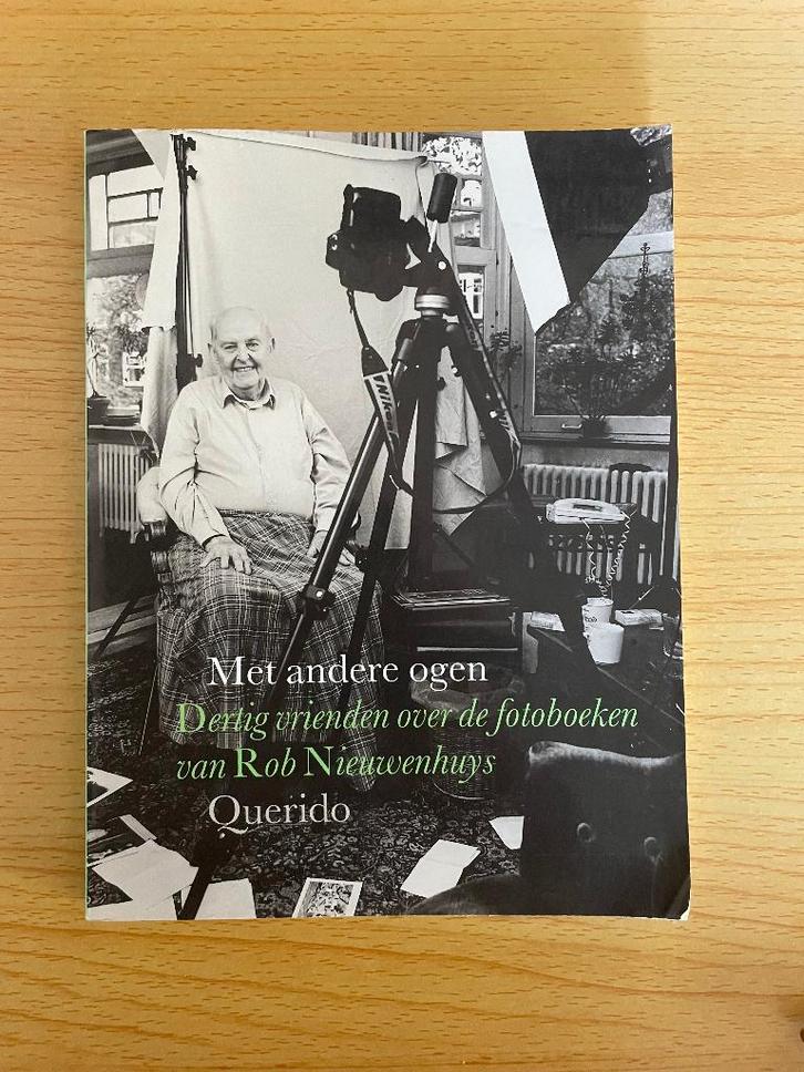 Dertig vrienden over de fotoboeken van Rob Nieuwenhuys, Boeken, Overige Boeken, Zo goed als nieuw, Ophalen of Verzenden