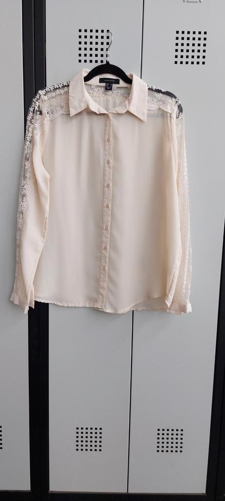 Crèmekleurige blouse met kant maat 44, Kleding | Dames, Blouses en Tunieken, Zo goed als nieuw, Maat 42/44 (L), Overige kleuren