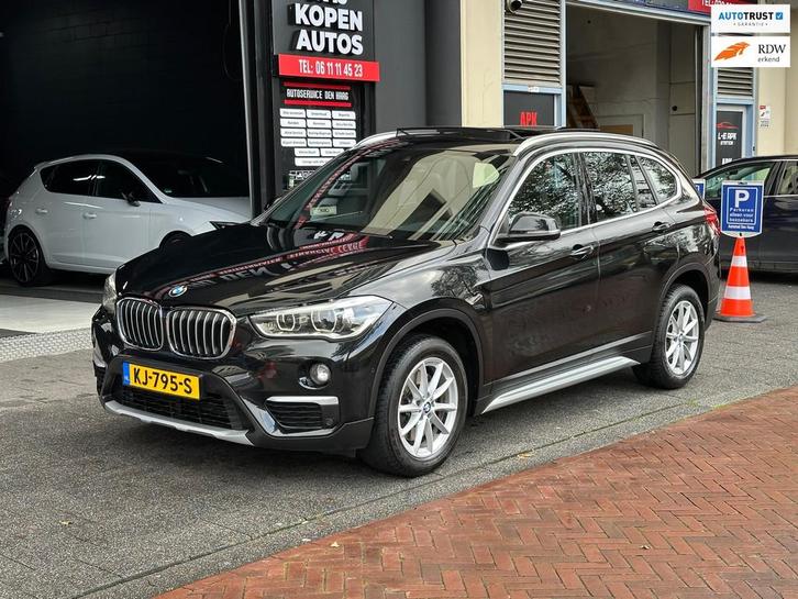 BMW X1 SDrive20i Automaat Leer Navi Clima Pano, Auto's, BMW, Bedrijf, Te koop, X1, ABS, Airbags, Airconditioning, Bluetooth, Boordcomputer