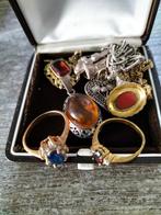 Doosje met hangertjes en een zilveren bedel armband, Sieraden, Tassen en Uiterlijk, Antieke sieraden, Verzenden, Zilver, Armband