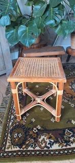 Krukje voetenbankje bijzettafeltje webbing bamboe, Huis en Inrichting, Krukjes, Ophalen of Verzenden, Hout