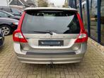 Volvo V70 2.5T Momentum Automaat H.LEER / XENON / TREKHAAK, Gebruikt, Beige, Bruin, Leder en Stof