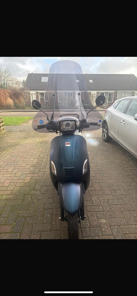 Killerbee sport scooter, Fietsen en Brommers, Scooters | Overige merken, Zo goed als nieuw, Benzine, Ophalen