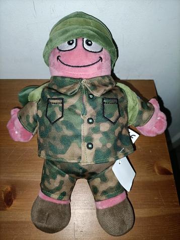 Buddy defensie knuffel. Voor kinderen met ouders op missie beschikbaar voor biedingen