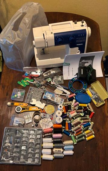Yamata Naaimachine + Accessoires beschikbaar voor biedingen