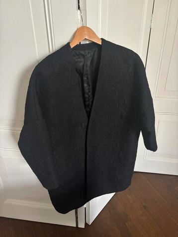 COS geborduurde mantel, gestikte zwarte kimono jas, maat S/M beschikbaar voor biedingen